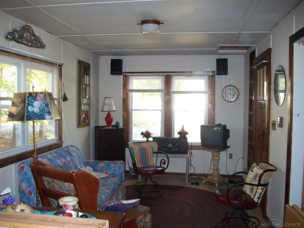 7386 Maplewood Road Lexington, MI 48450 - Photo 10 of 15 31323264-9.JPG