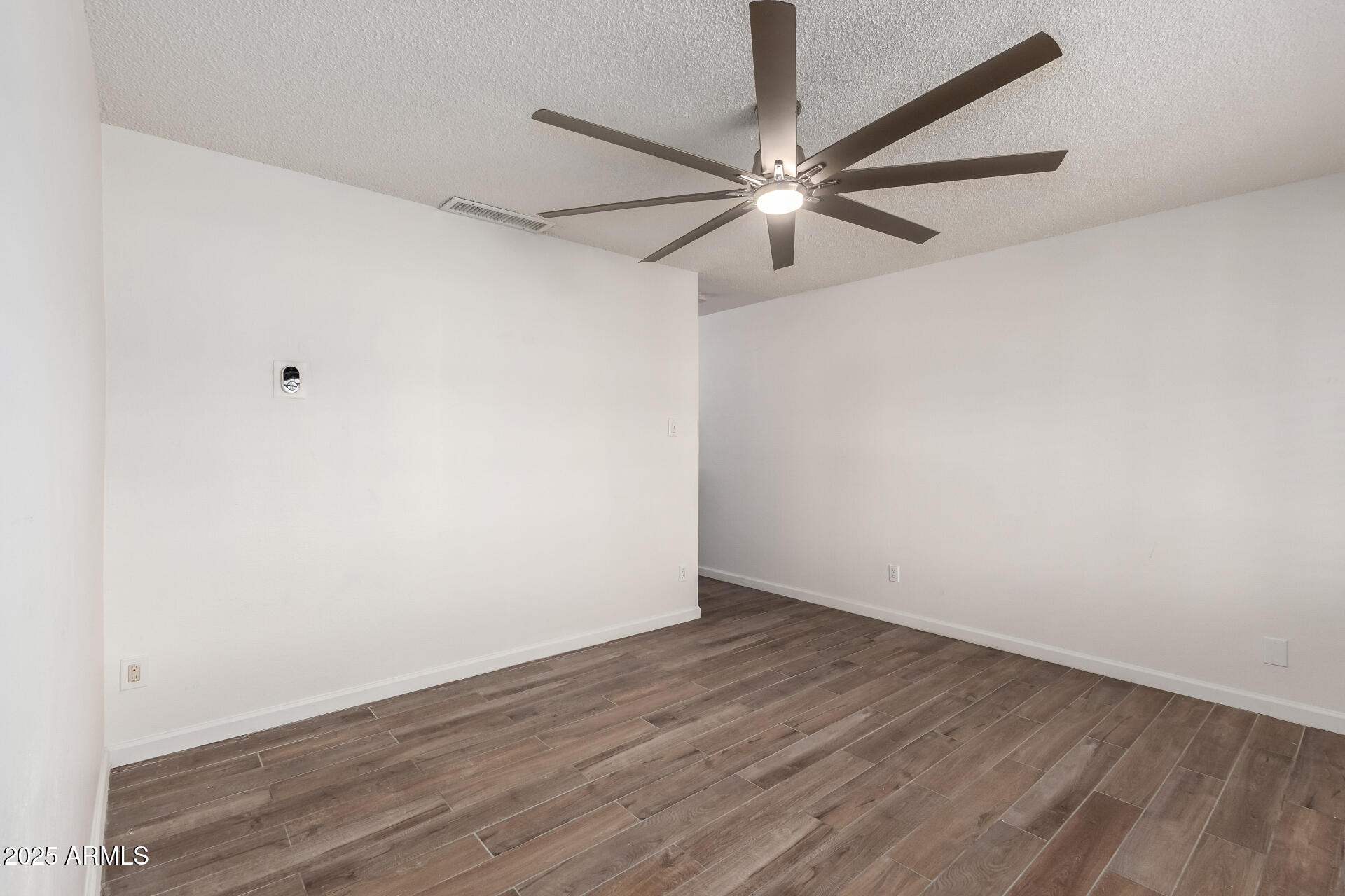 7531 West Osborn Road Phoenix, AZ 85033 - Photo 8 of 34 08 - Osborn 7531