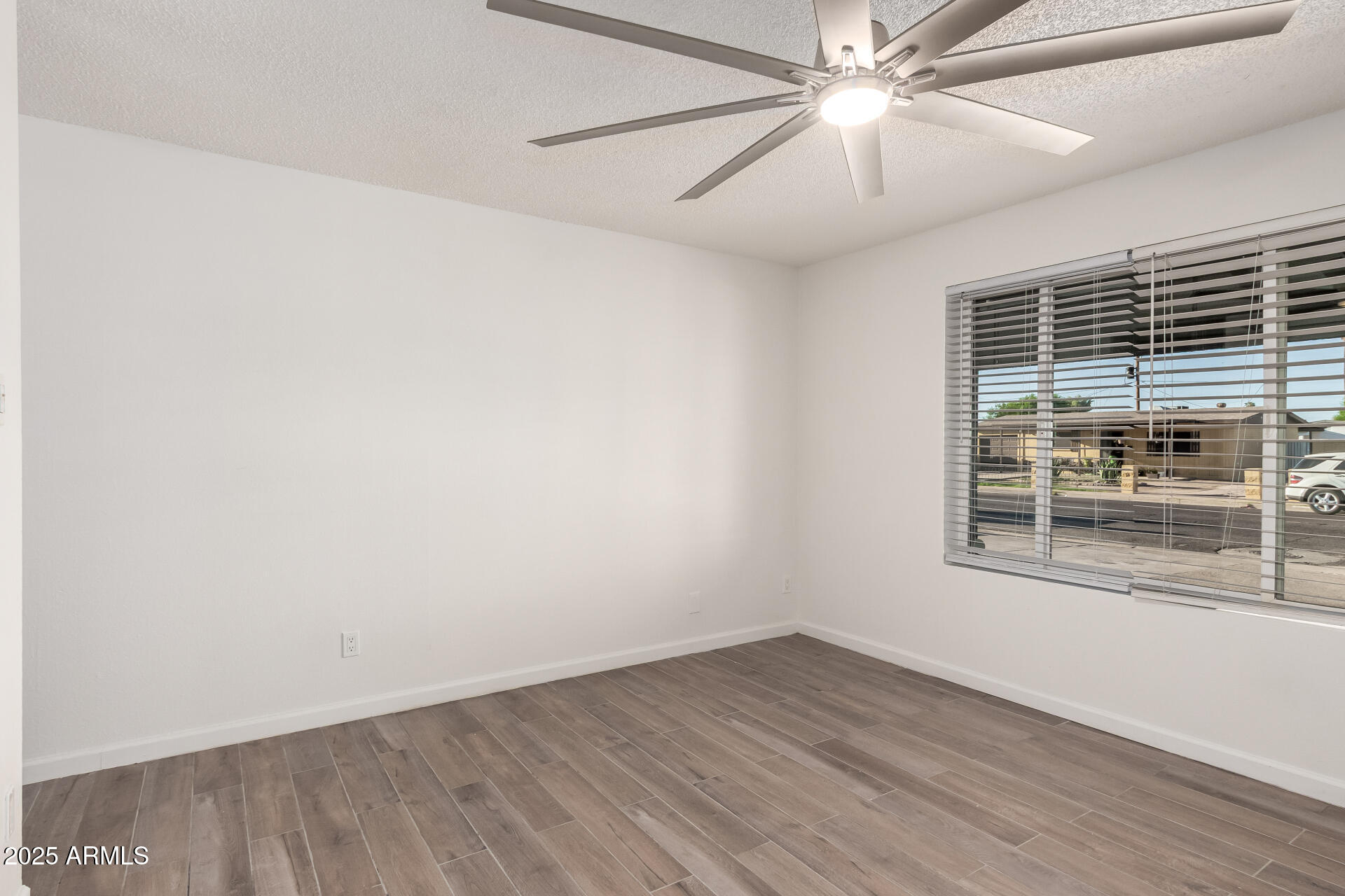 7531 West Osborn Road Phoenix, AZ 85033 - Photo 9 of 34 09 - Osborn 7531