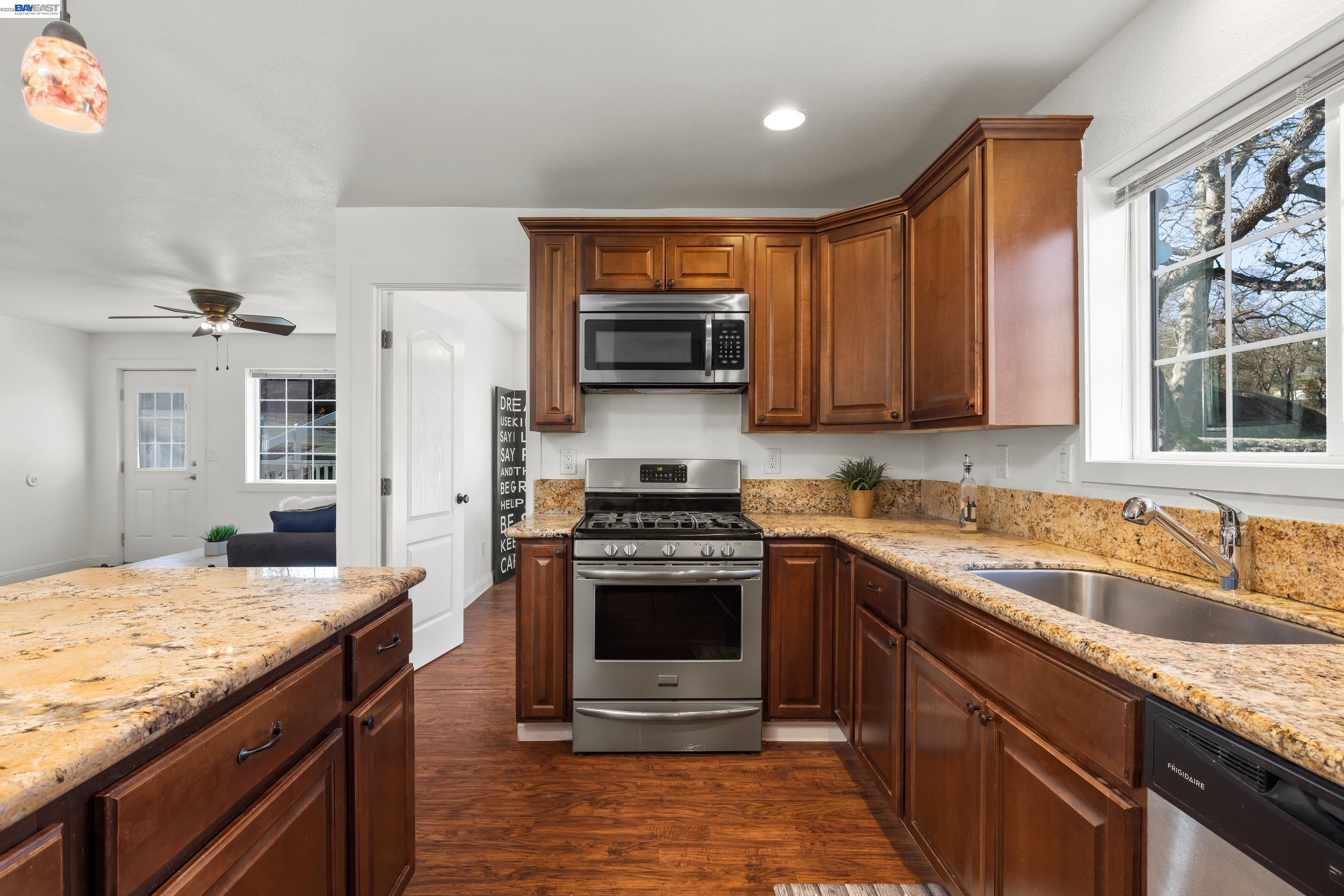 1152 Acorn Street Copperopolis, CA 95228 - Photo 6 of 30