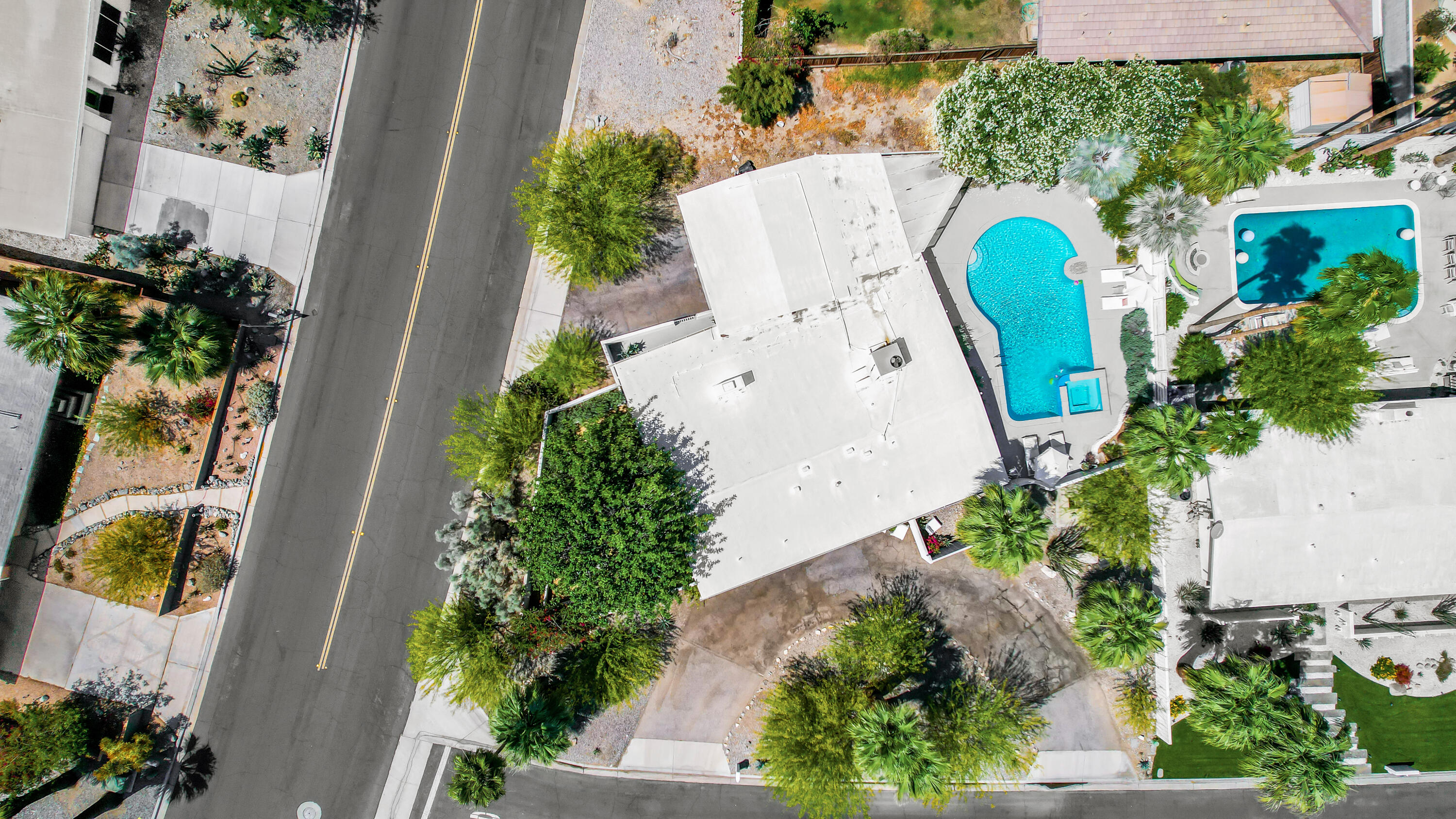 71767 Tunis Road Rancho Mirage, CA 92270 - Photo 28 of 30 an aerial view of a house with a swimming pool