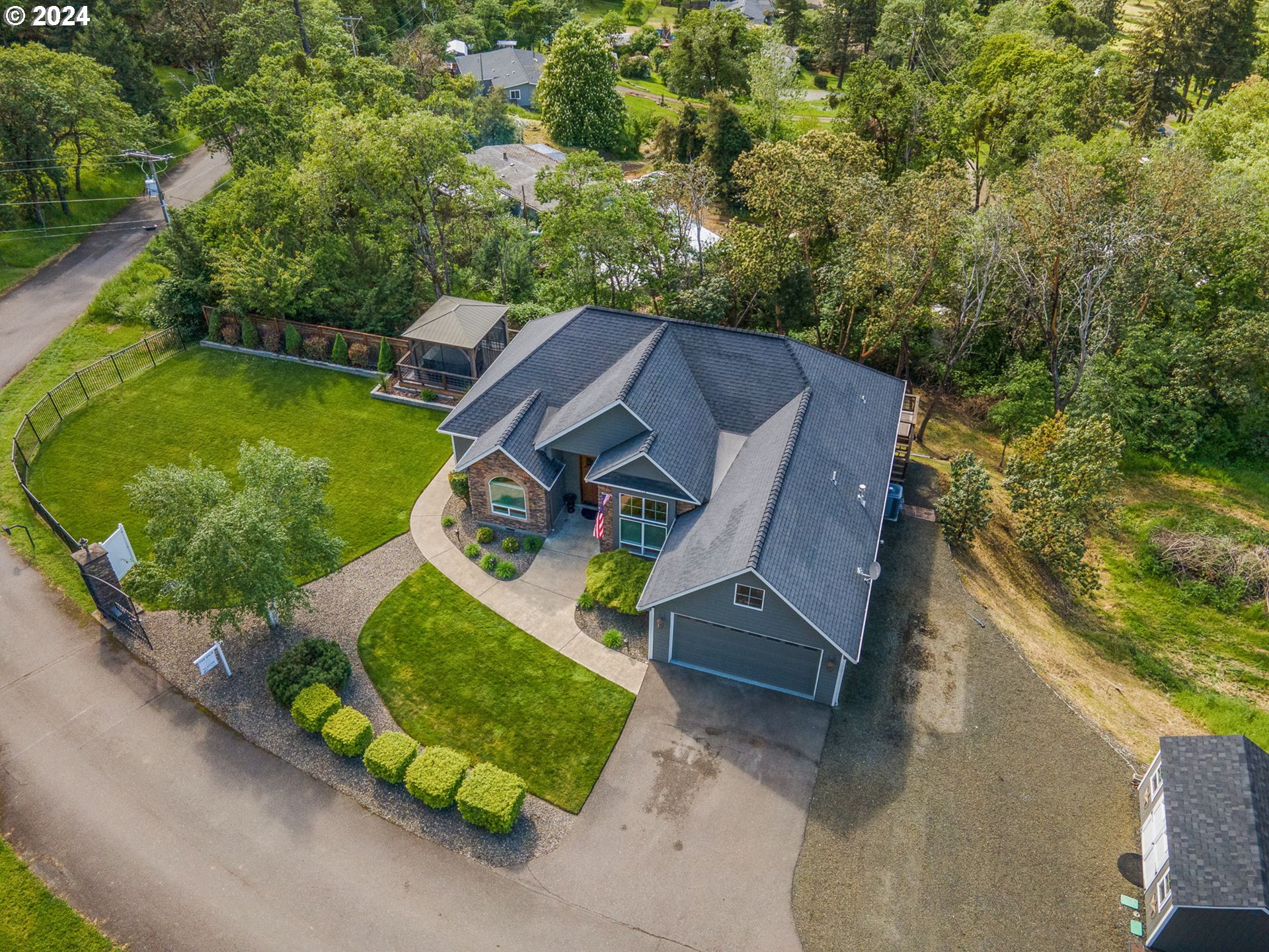 110 West Ridge Lane Myrtle Creek, OR 97457 - Photo 2 of 41