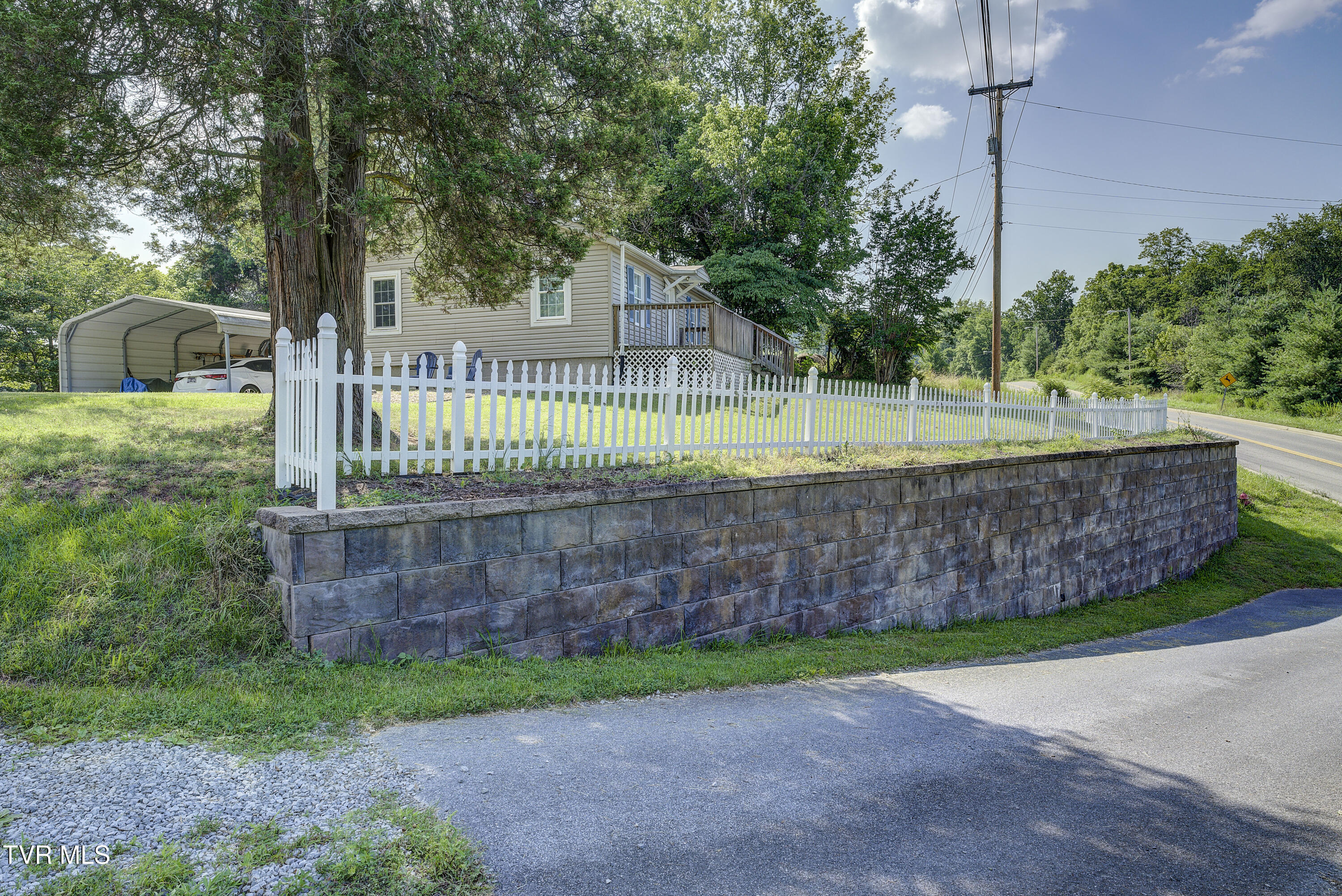 1277 Cooks Valley Road Kingsport, TN 37664 - Photo 14 of 36 CooksValley-31
