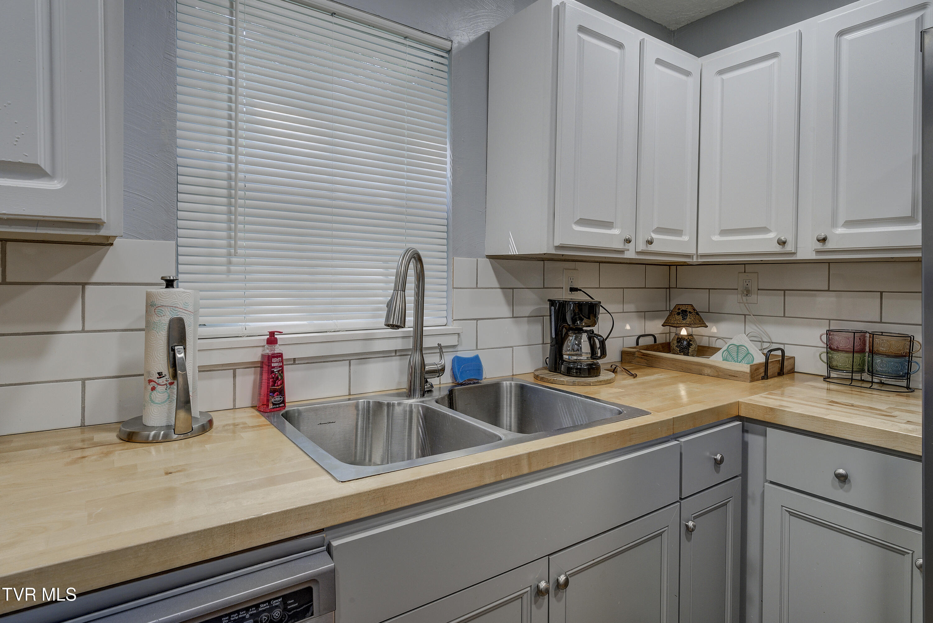 1277 Cooks Valley Road Kingsport, TN 37664 - Photo 24 of 36 CooksValley-9