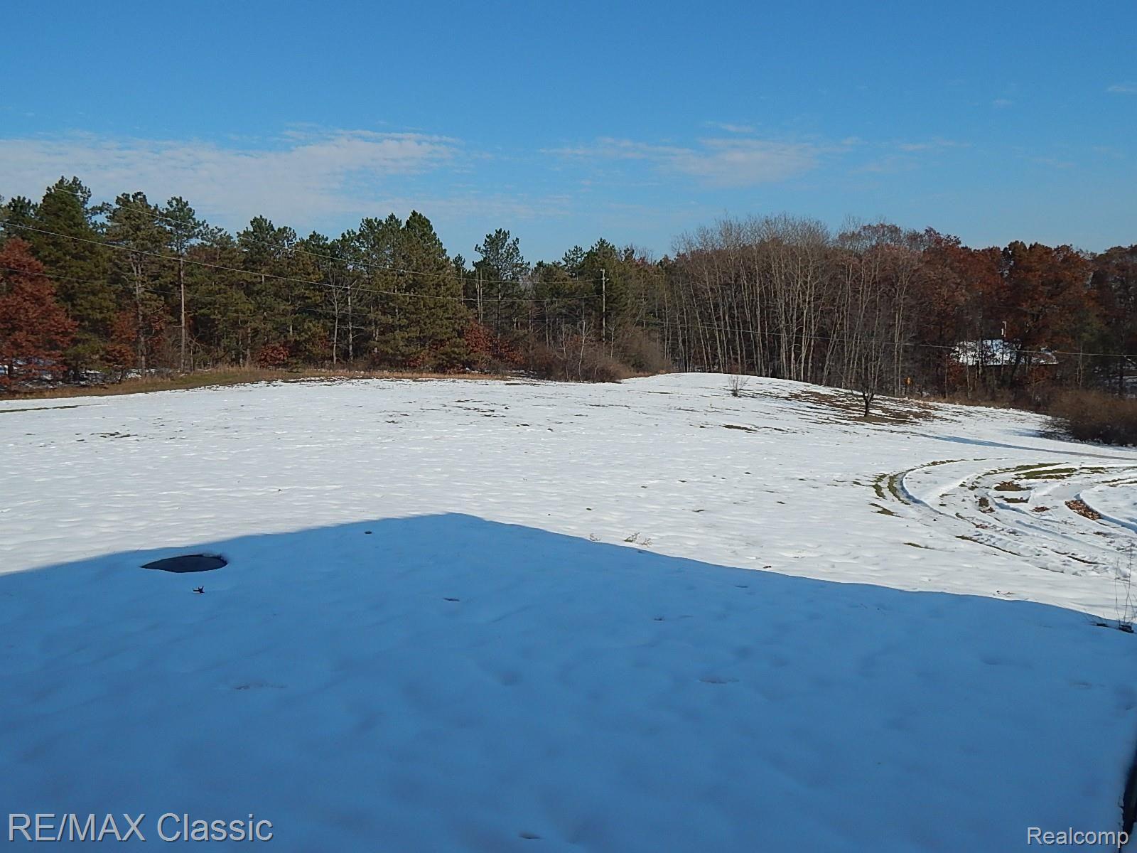 7355 Eagle Road Davisburg, MI 48350 - Photo 18 of 21 DSCN2410.JPG