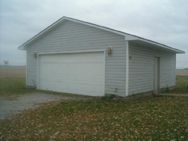 1884 West Division Road Fowler, IN 47944 - Photo 3 of 4 Gallery Image 3