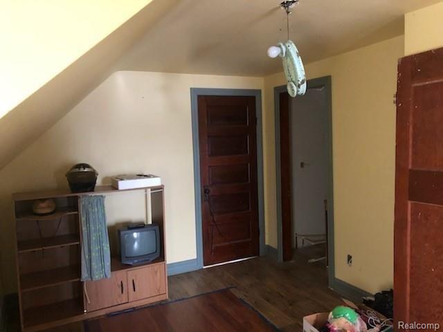 6626 South Ubly Road Ubly, MI 48475 - Photo 11 of 12 walk thru bedroom.jpg