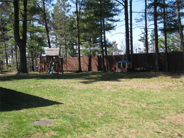 370 Chase Road Lunenburg, MA 01462 - Photo 3 of 24