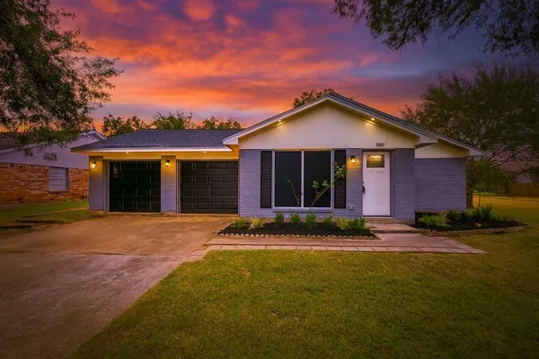 $224,900 | 3901 Wood Sorrel Drive, Dickinson, TX 77539