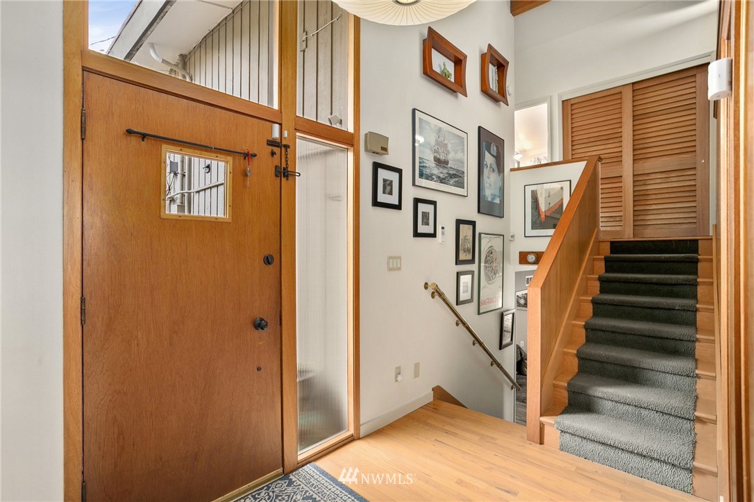 2811 Sanders Avenue Bremerton, WA 98310 - Photo 3 of 32 Gallery Image 3
