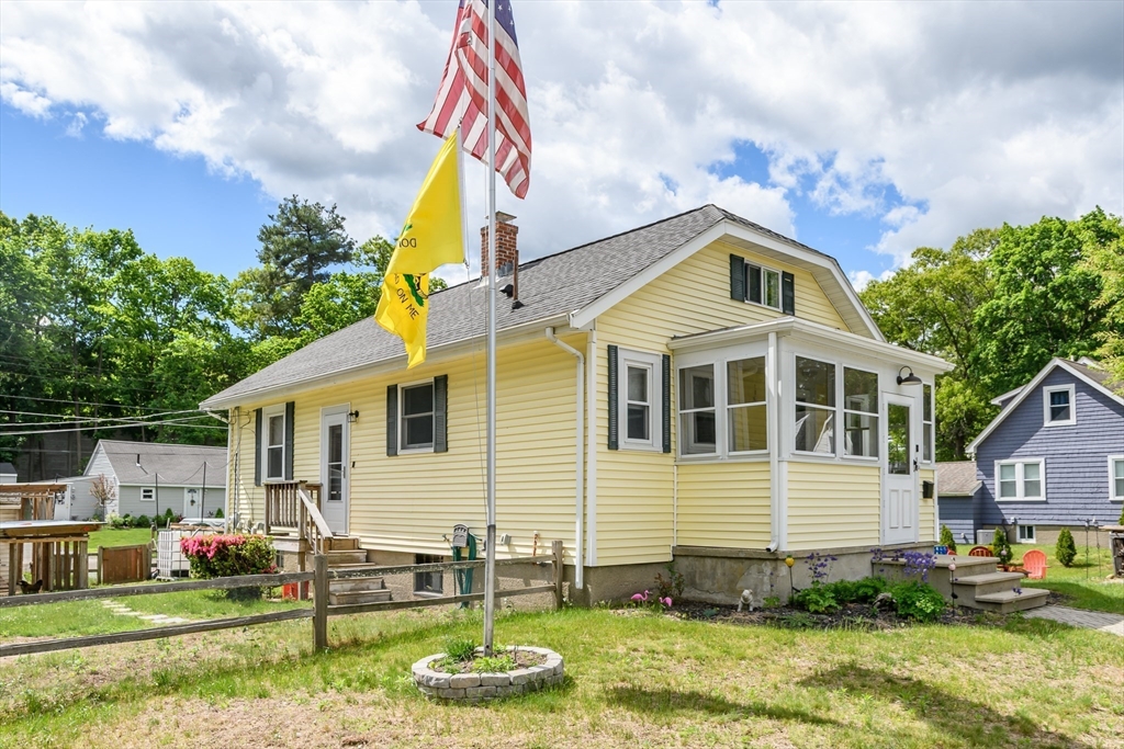 18 Hammond Road Natick, MA 01760 - Photo 2 of 23