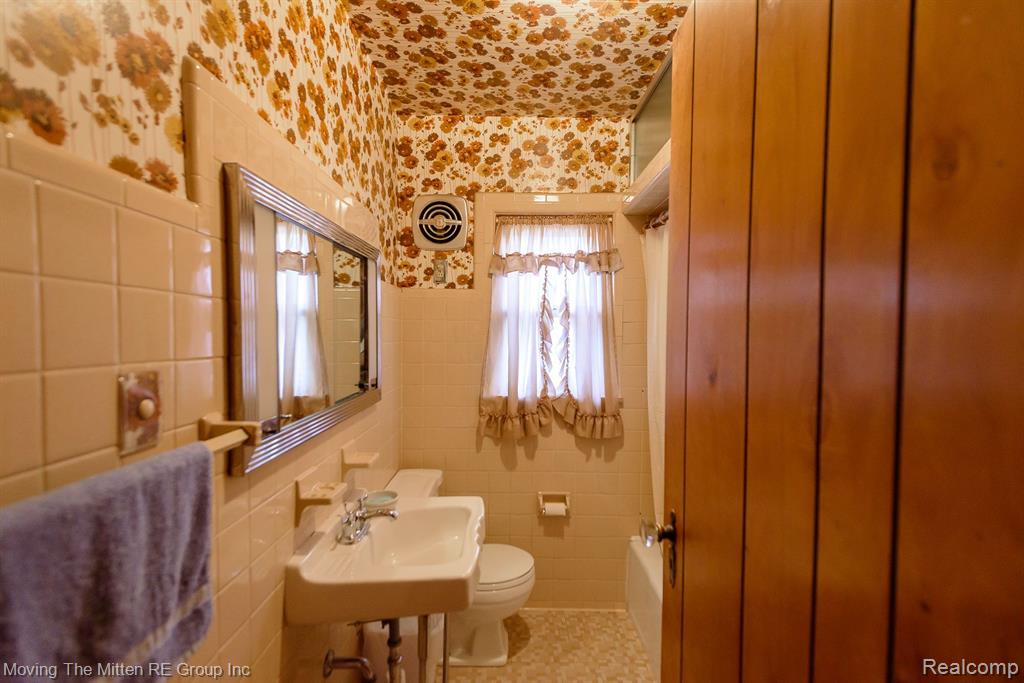 27610 Wick Road Romulus, MI 48174 - Photo 15 of 38