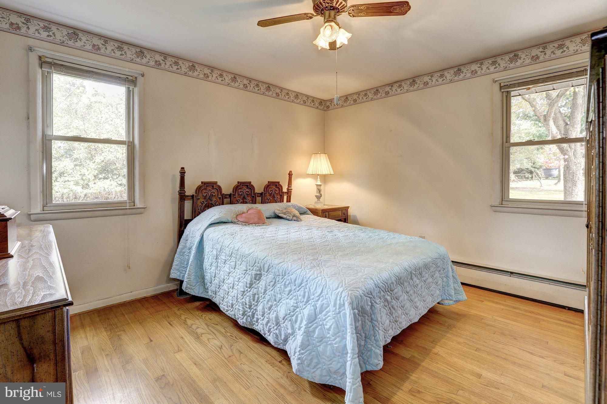 7833 Belgaro Road Laurel, MD 20723 - Photo 13 of 32 Master bedroom