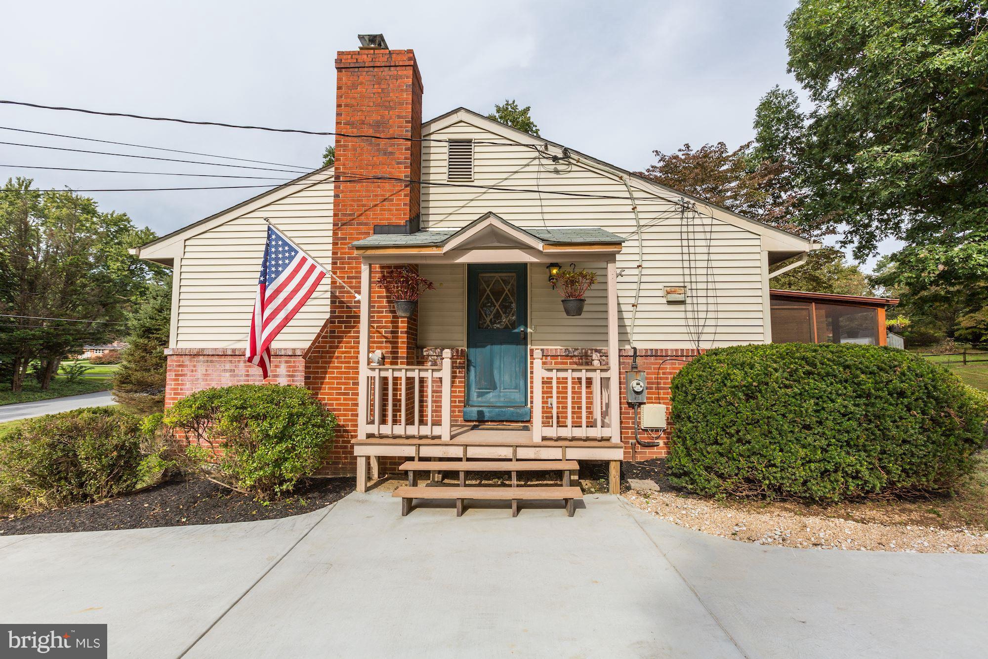 7833 Belgaro Road Laurel, MD 20723 - Photo 25 of 32 Charming side porch