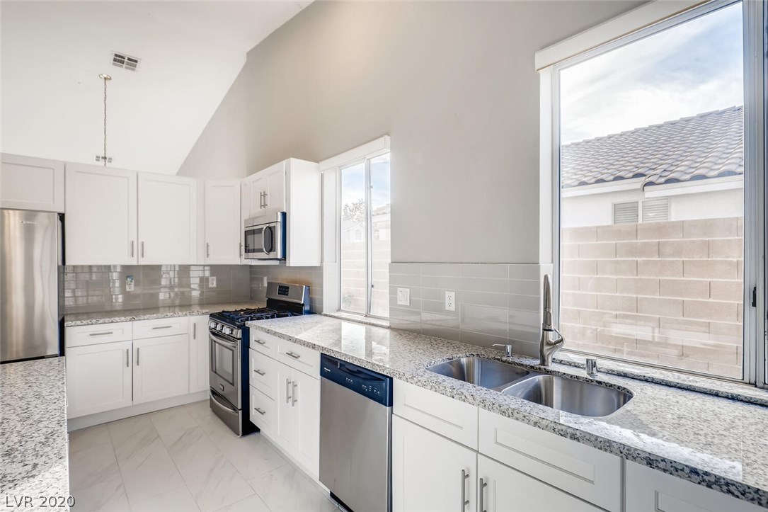 3333 North Hidden Ridge Street Las Vegas, NV 89129 - Photo 10 of 25 Gallery Image 10