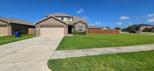$329,000 | 2318 Oyster Bay Avenue, La Marque, TX 77568