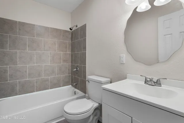 $1,650 | 4128 Idywood Avenue, Moss Point, MS 39562