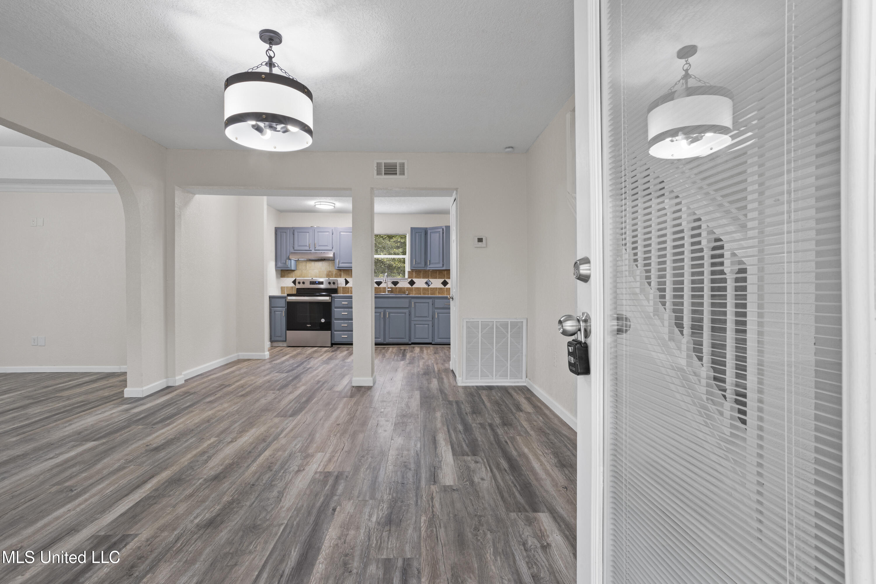 4128 Idywood Avenue Moss Point, MS 39562 - Photo 8 of 39 Idywood