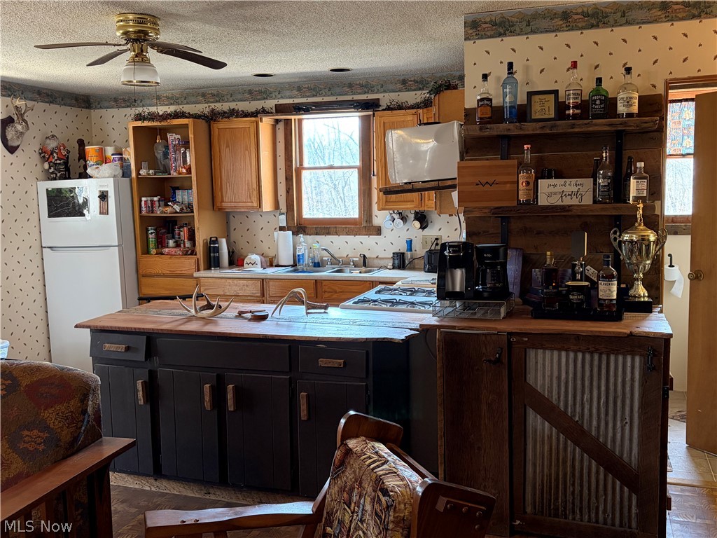 19488 Osborne Road Salesville, OH 43778 - Photo 3 of 22