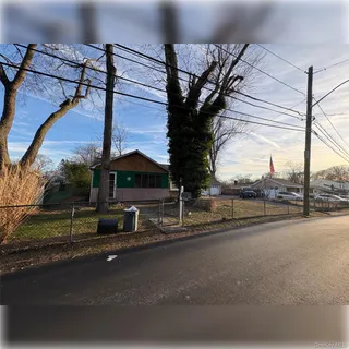 $424,900 | 20 Jay Street, Ronkonkoma, NY 11779