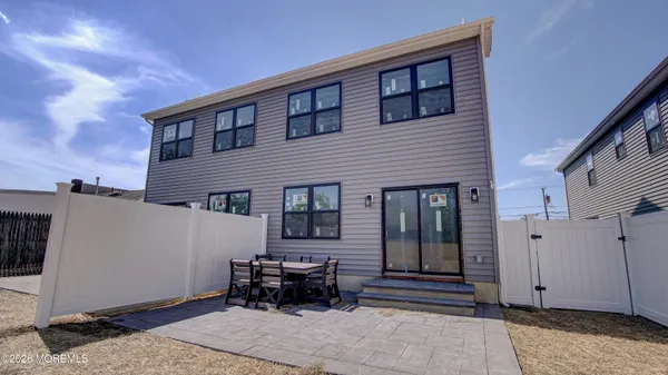 a house view with a outdoor space