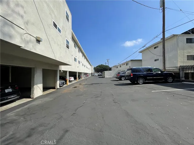 $2,250 | 4160 West 182nd Street, Unit 305, Torrance, CA 90504