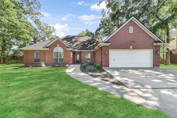 $400,000 | 2410 Chantilly Lane, Conroe, TX 77384