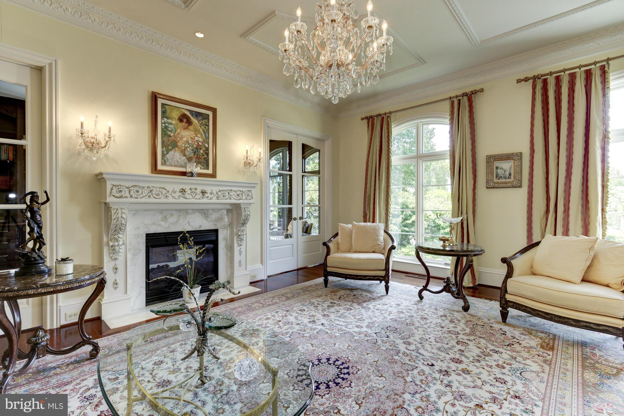 7805 Meritage Lane McLean, VA 22102 - Photo 3 of 30 Living Room