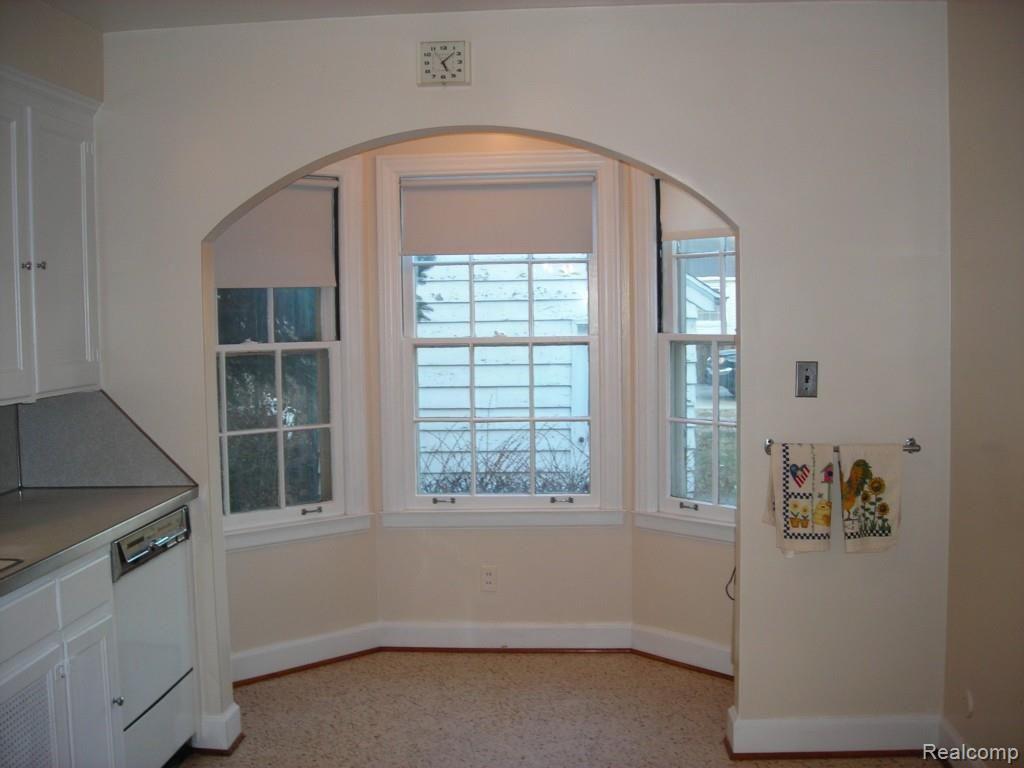 63 Walnut Street River Rouge, MI 48218 - Photo 6 of 13 DSCN1024.jpg