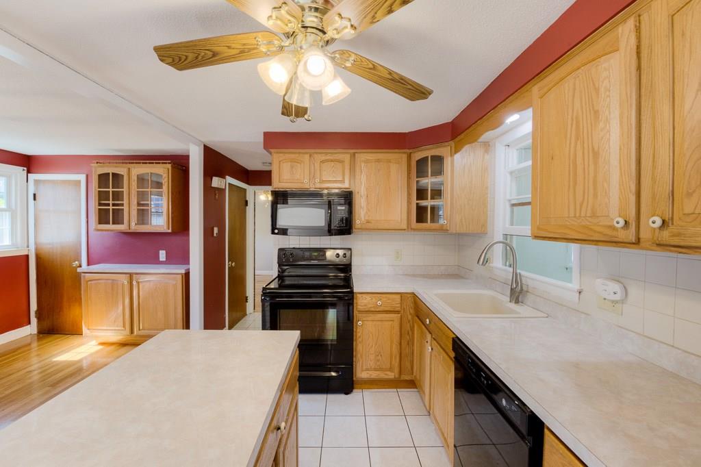 53 Glezen Street Worcester, MA 01604 - Photo 14 of 37 Gallery Image 14