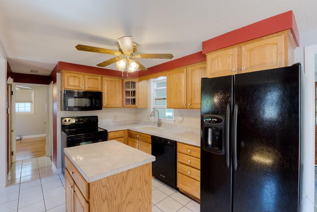 53 Glezen Street Worcester, MA 01604 - Photo 15 of 37 Gallery Image 15