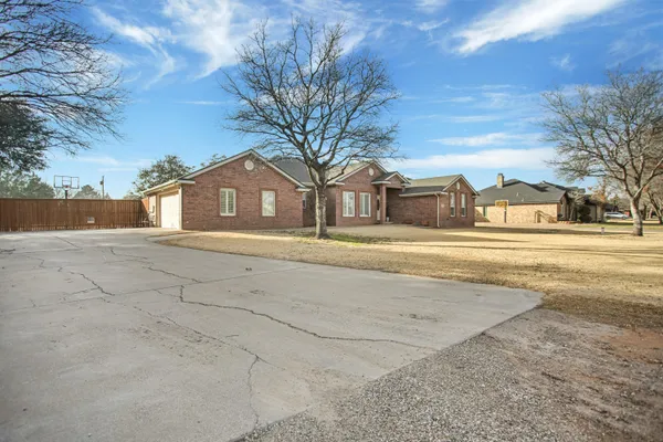 $475,000 | 6538 15th Drive, Lubbock, TX 79416