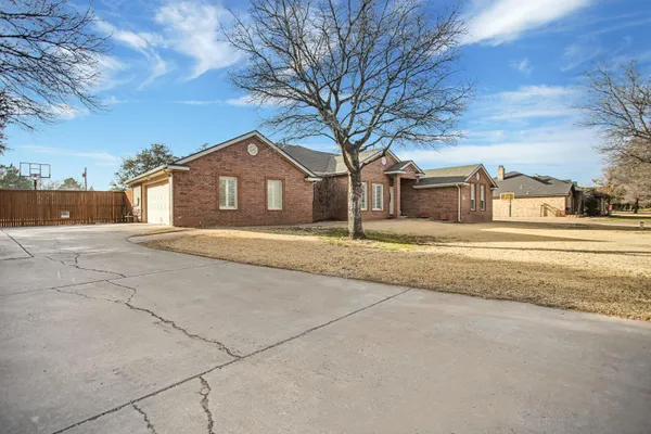 $475,000 | 6538 15th Drive, Lubbock, TX 79416