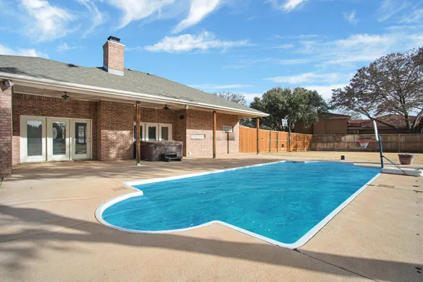 $475,000 | 6538 15th Drive, Lubbock, TX 79416