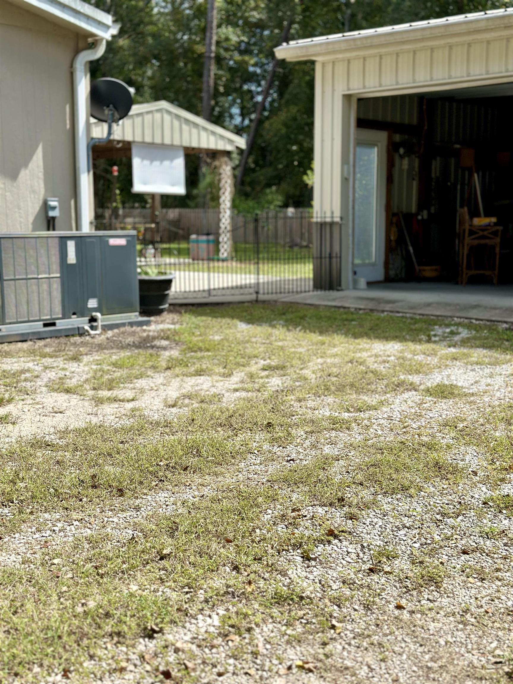 10527 Cub Lane Foley, AL 36535 - Photo 17 of 22 Yard