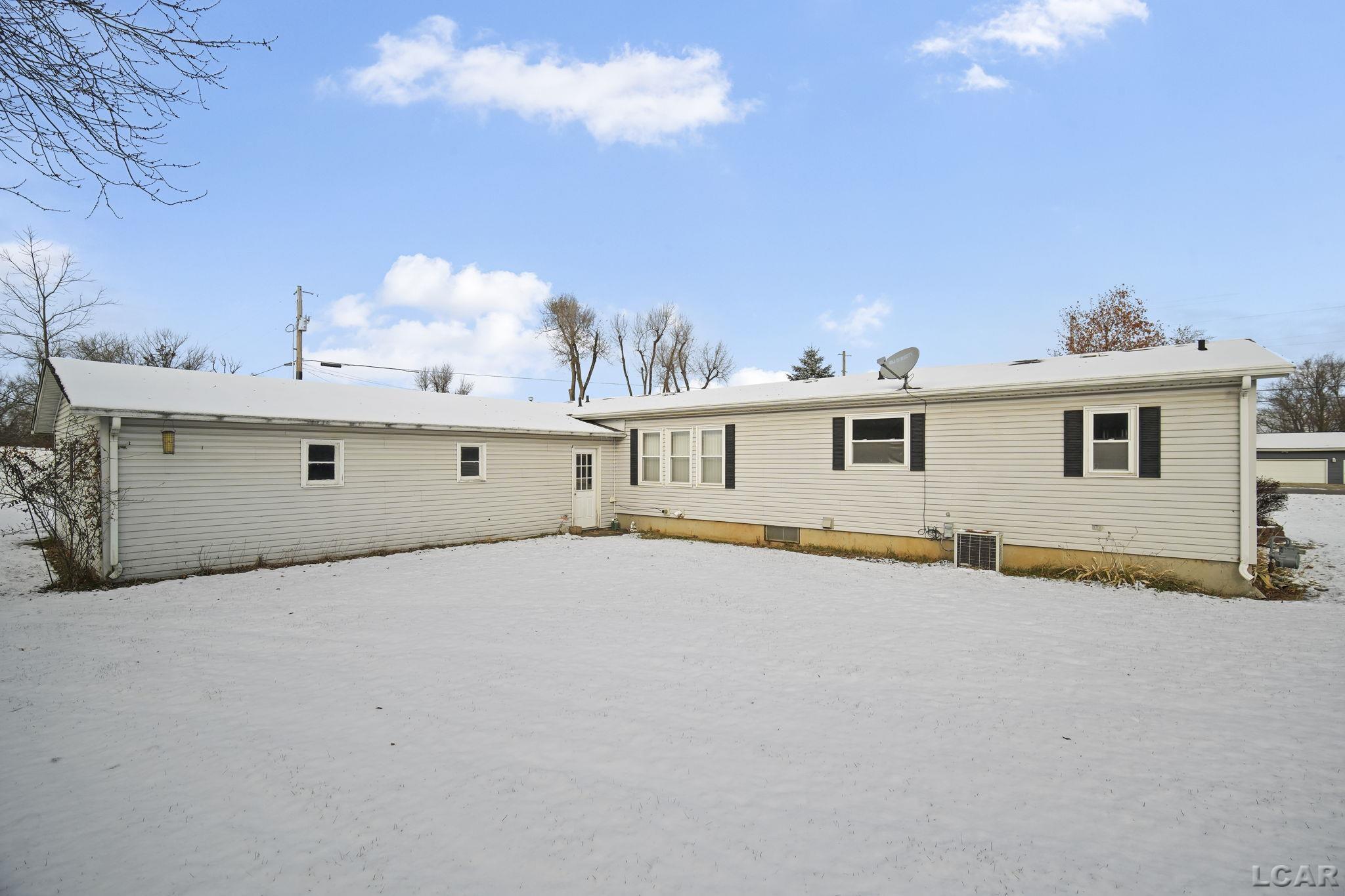 1010 Sutton Road Adrian, MI 49221 - Photo 36 of 42 50129031-b3ccac9b-06a7-4cd9-b593-3bf6b51be493.JPG