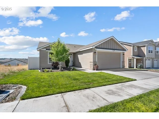 $399,999 | 818 East Montana Avenue, Hermiston, OR 97838