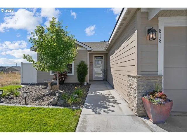 $399,999 | 818 East Montana Avenue, Hermiston, OR 97838