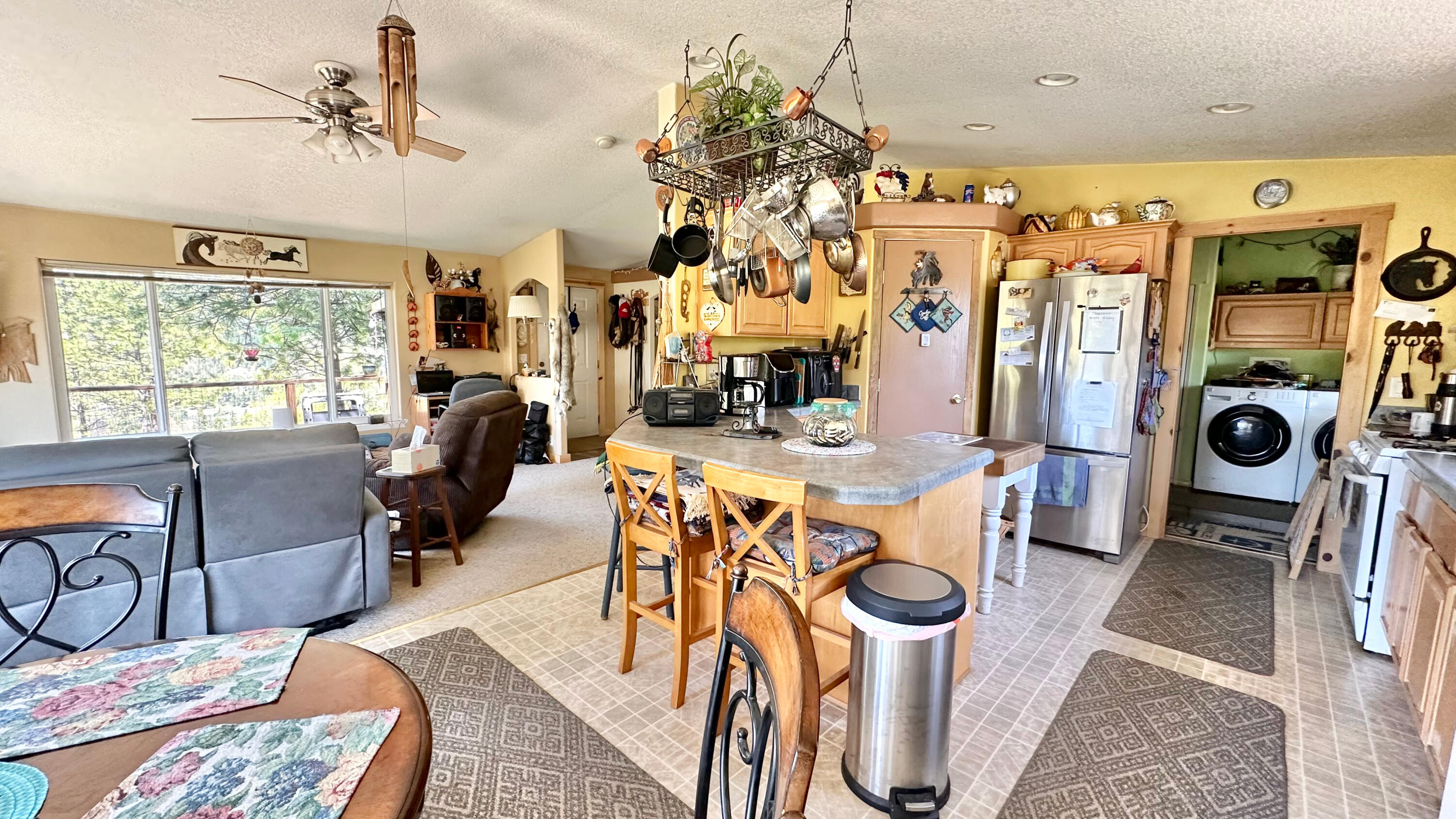 12888 McNeil Creek Road Trail, OR 97541 - Photo 19 of 32 Kitchen