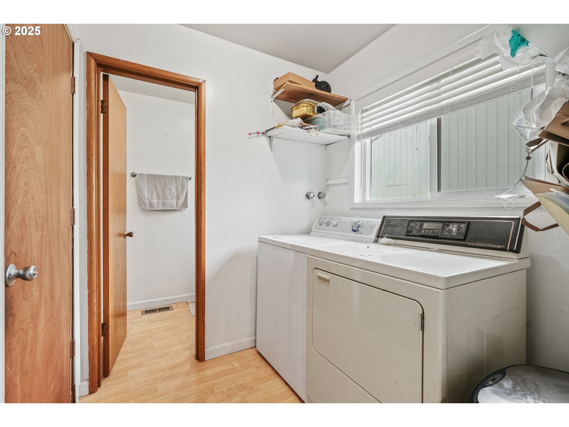 18055 Southwest Kinnaman Road Beaverton, OR 97078 - Photo 11 of 29 Gallery Image 11