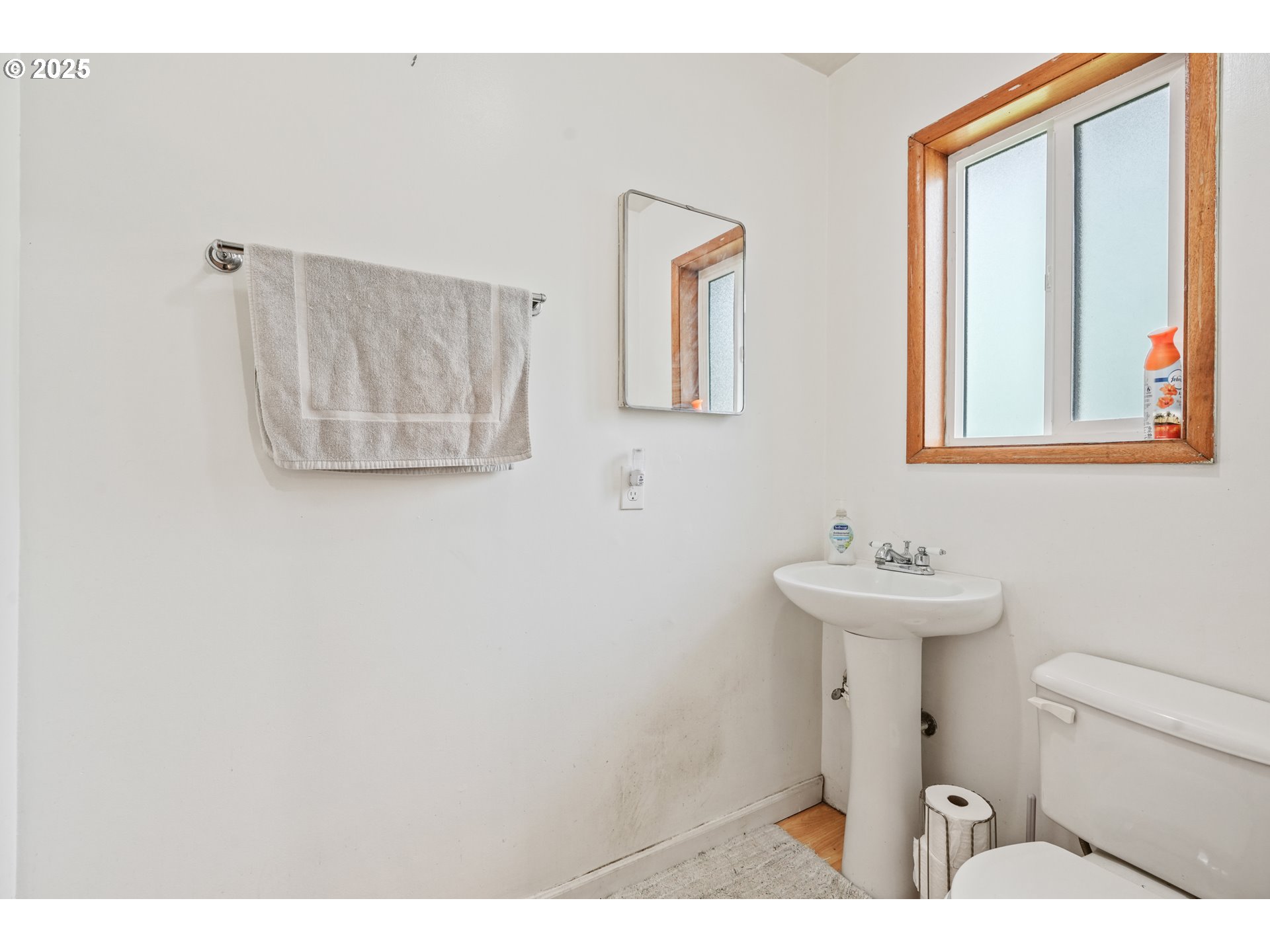 18055 Southwest Kinnaman Road Beaverton, OR 97078 - Photo 12 of 29 Gallery Image 12
