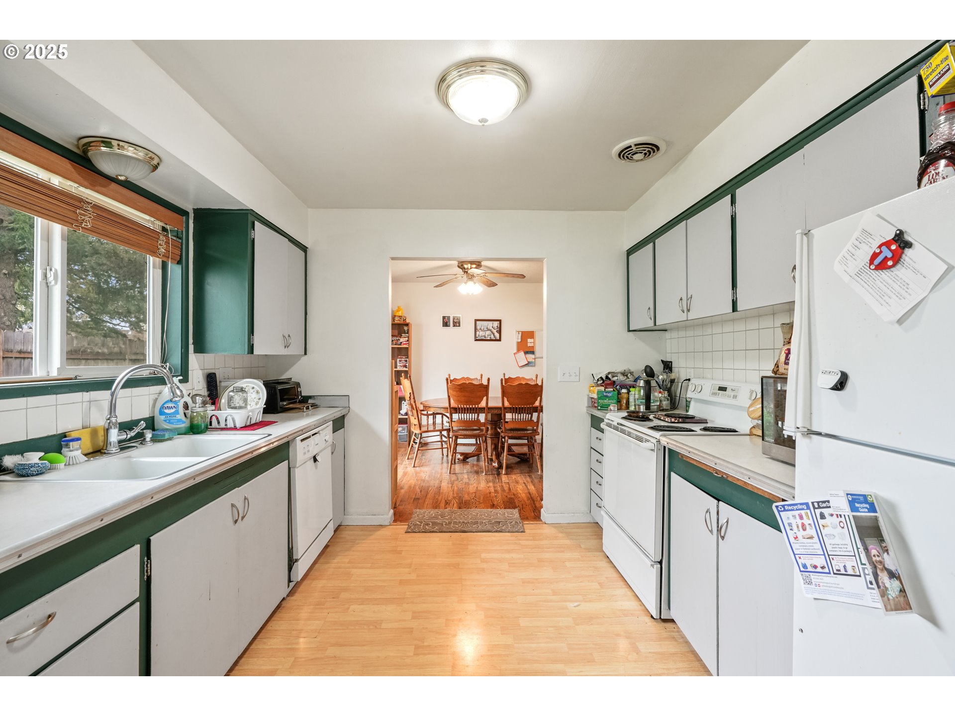 18055 Southwest Kinnaman Road Beaverton, OR 97078 - Photo 9 of 29 Gallery Image 9