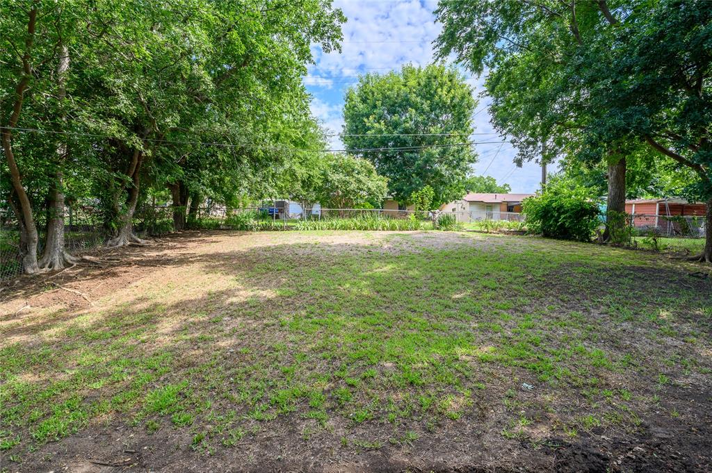 157 Bob White Road Denison, TX 75020 - Photo 7 of 30