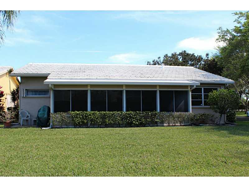 22385 Treetop Circle Boca Raton, FL 33433 - Photo 14 of 15 Exterior Front.