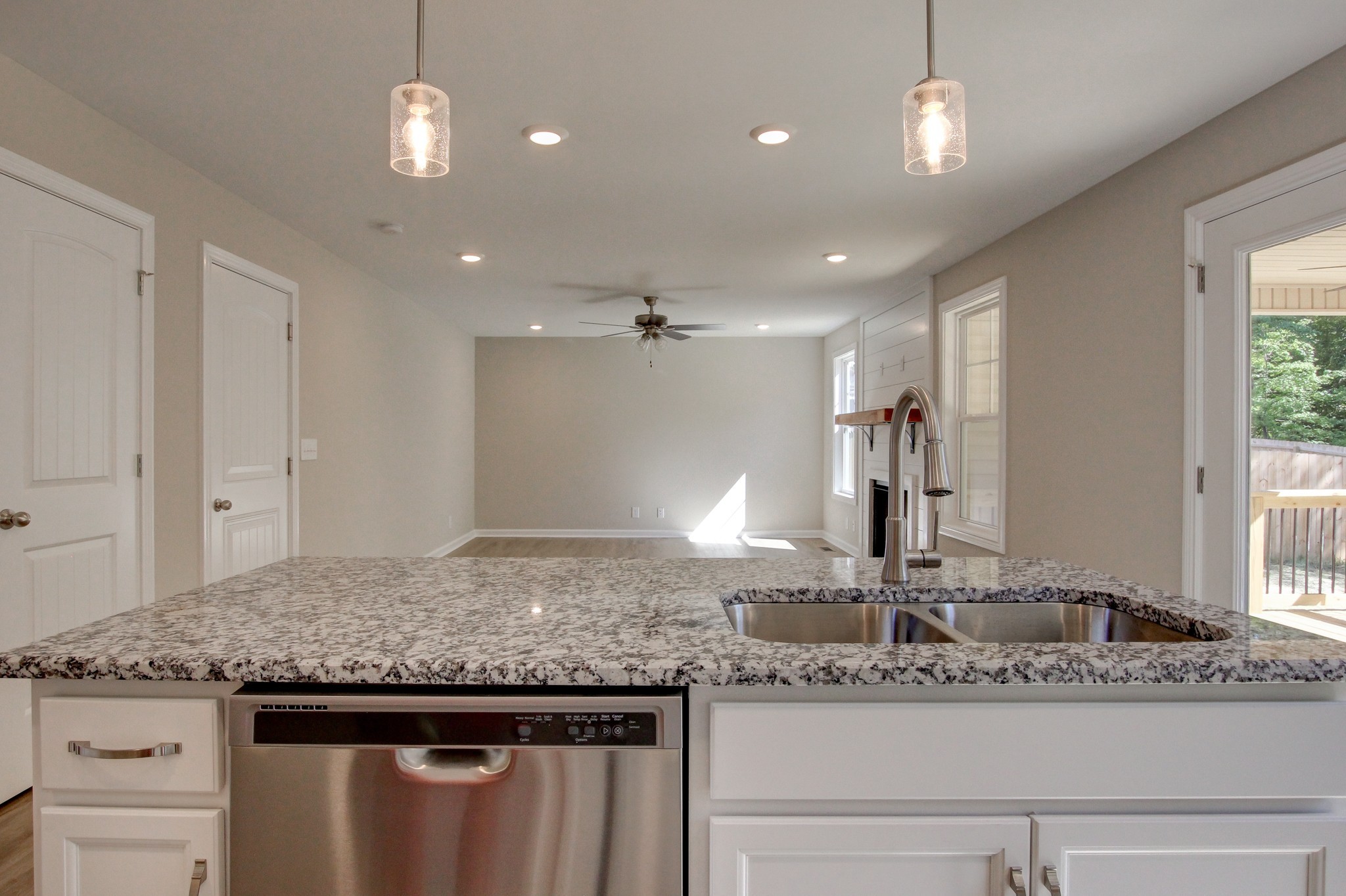 1070 Winesap Road Clarksville, TN 37040 - Photo 12 of 34 Gallery Image 12