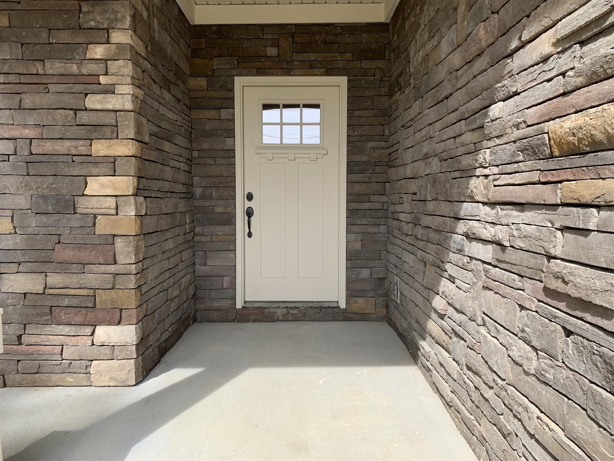 1027 New Deal Potts Road Cottontown, TN 37048 - Photo 5 of 23 Entryway-Stone Veneer