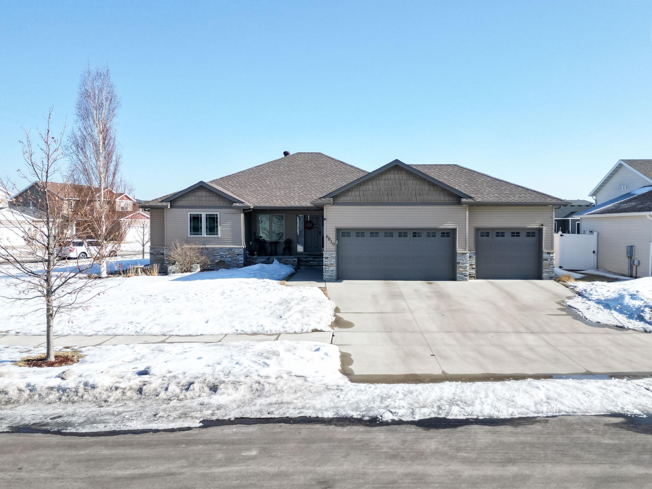 6810 24th Street South Fargo, ND 58104 - Photo 14 of 64