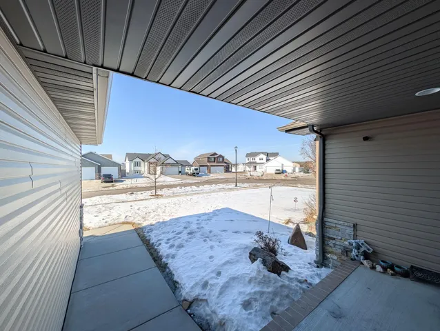 $649,900 | 6810 24th Street South, Fargo, ND 58104