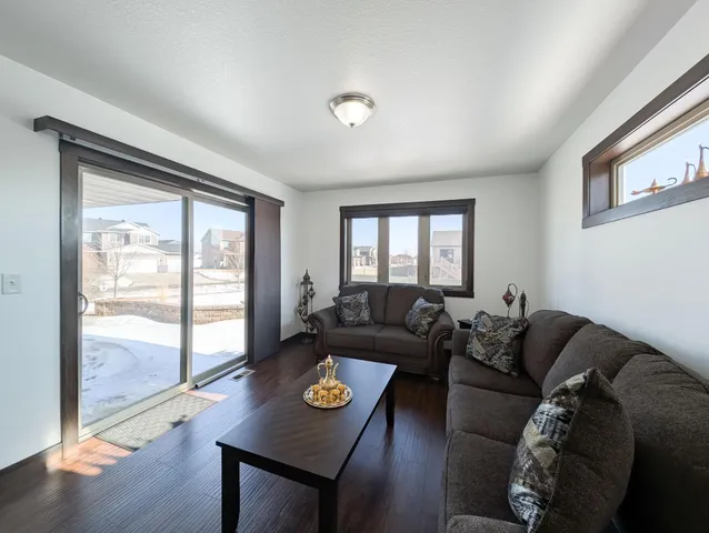 $649,900 | 6810 24th Street South, Fargo, ND 58104