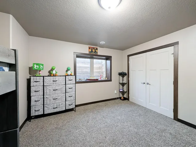 $649,900 | 6810 24th Street South, Fargo, ND 58104